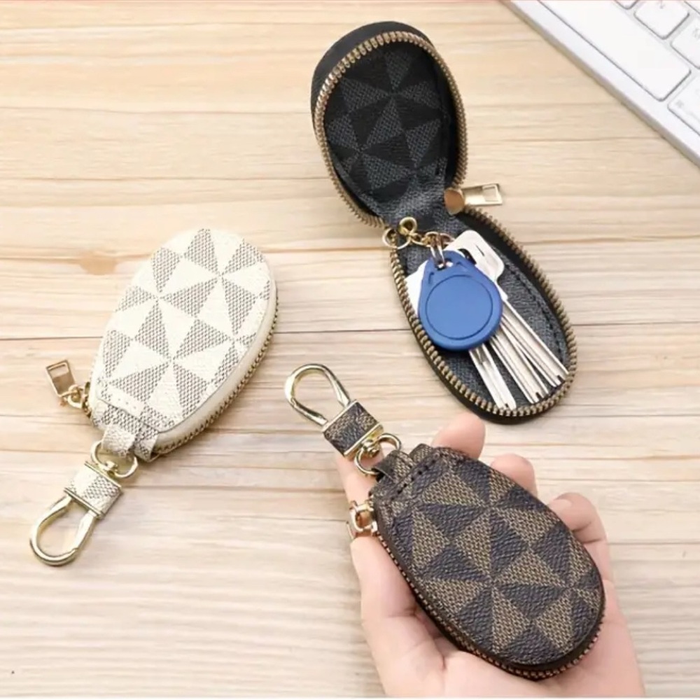 Keys/Key Fob Holder